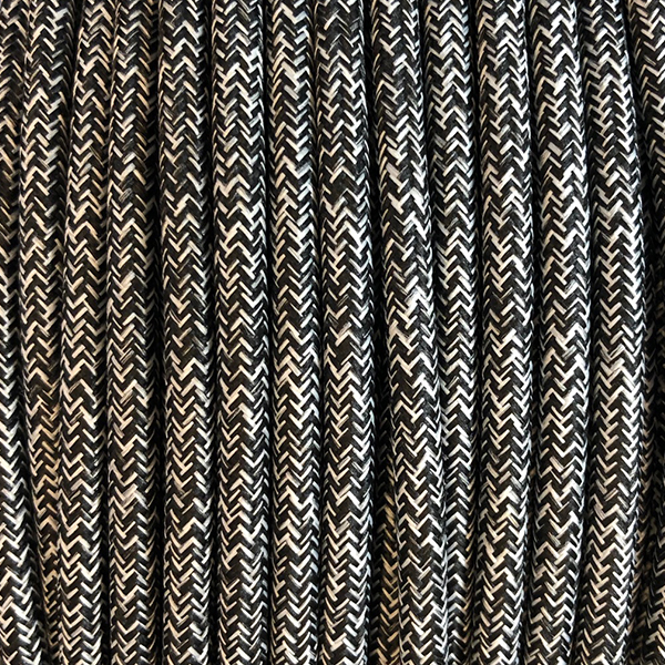 Cable tejido blanco y negro